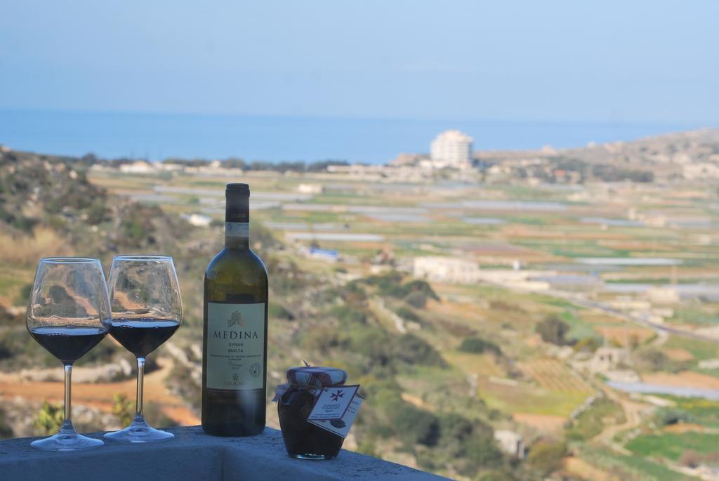 Secco'S Seaview Accommodation L-Imgarr Exterior foto