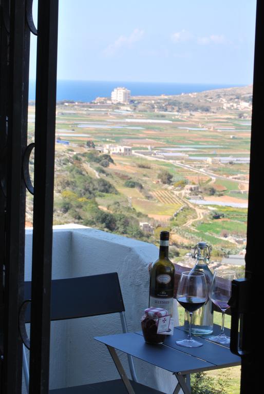 Secco'S Seaview Accommodation L-Imgarr Exterior foto