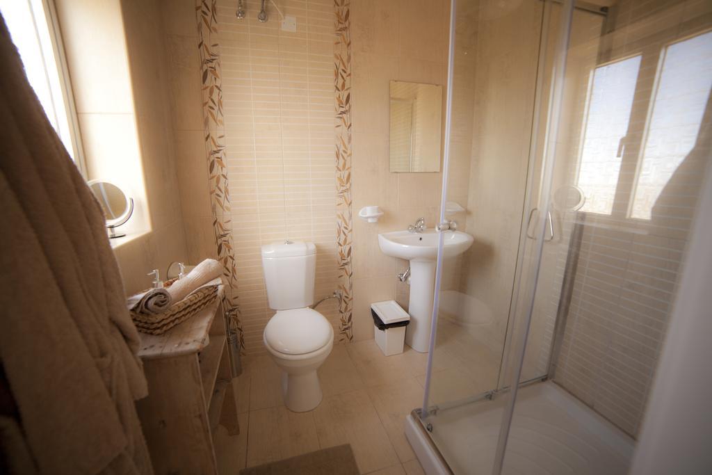 Secco'S Seaview Accommodation L-Imgarr Exterior foto