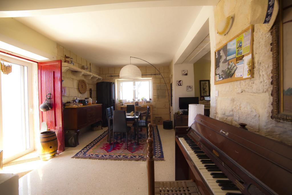 Secco'S Seaview Accommodation L-Imgarr Exterior foto